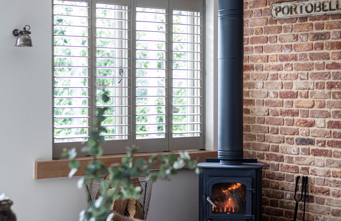 From The Anvil Locking Peardrop Espag