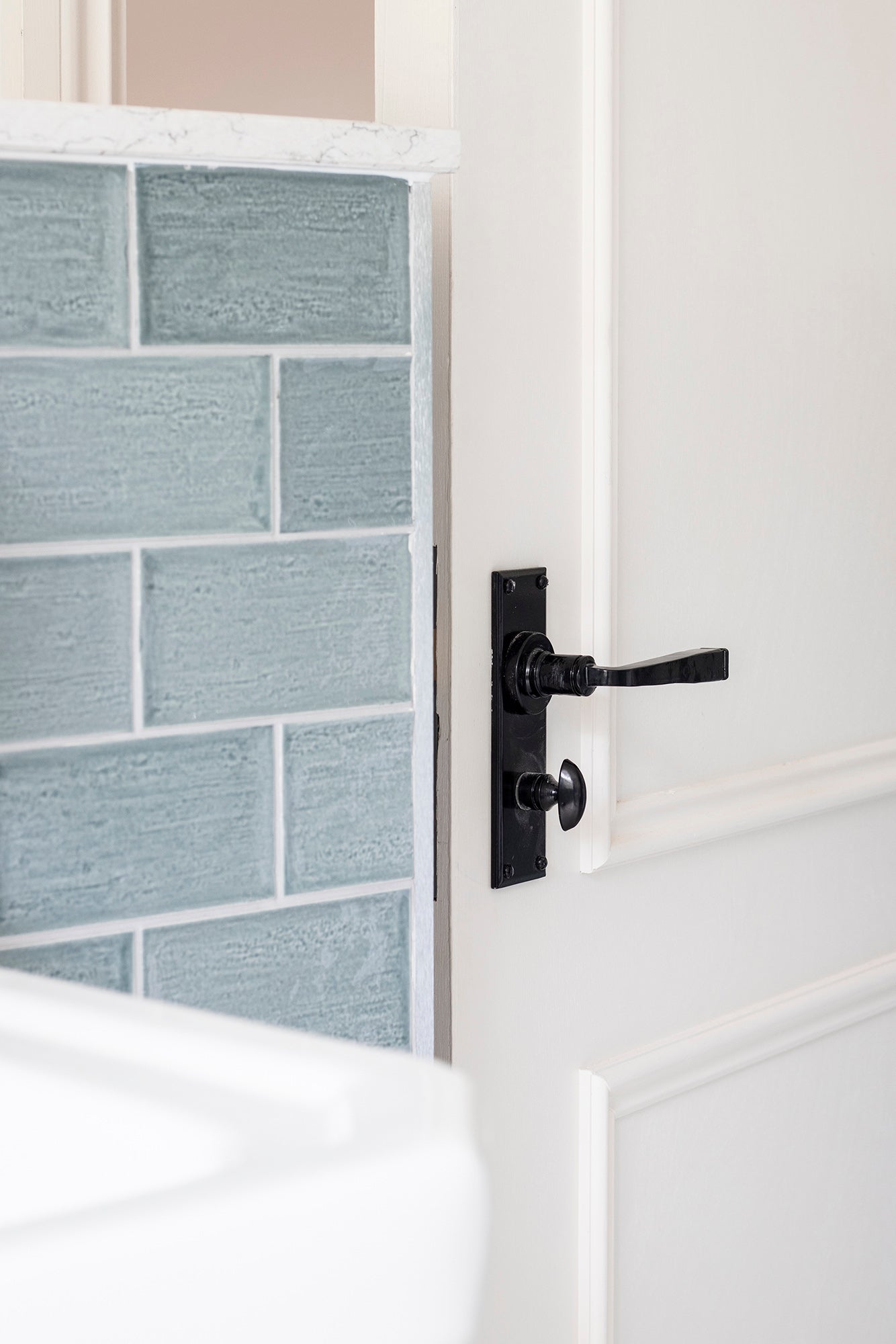 From The Anvil Avon Lever Bathroom Set