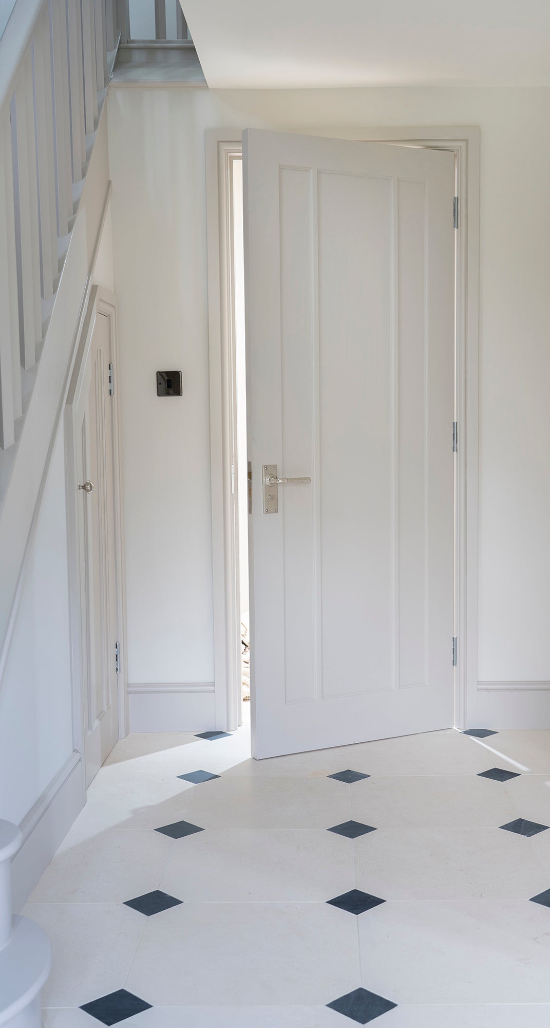 From The Anvil Hammered Newbury Lever Bathroom Set