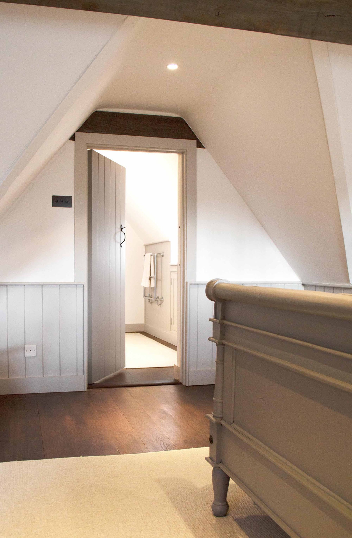 From The Anvil Screw On Staple