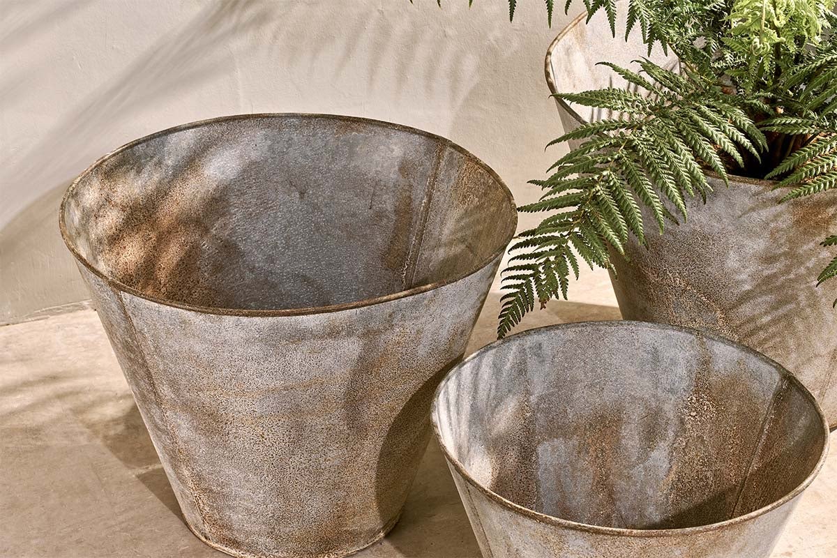 Nkuku Abari Tapered Planter
