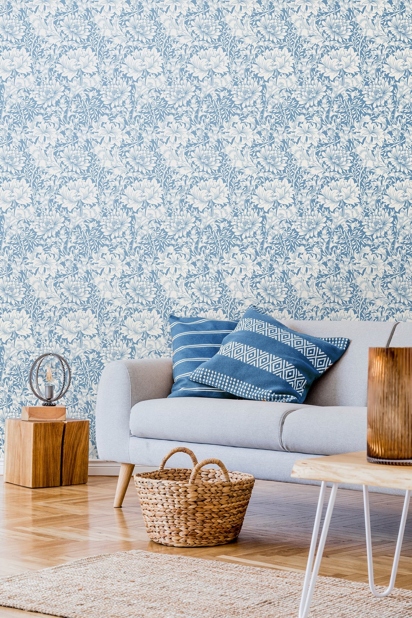 Hoopla Walls Chrysanthemum Wedgewood Blue