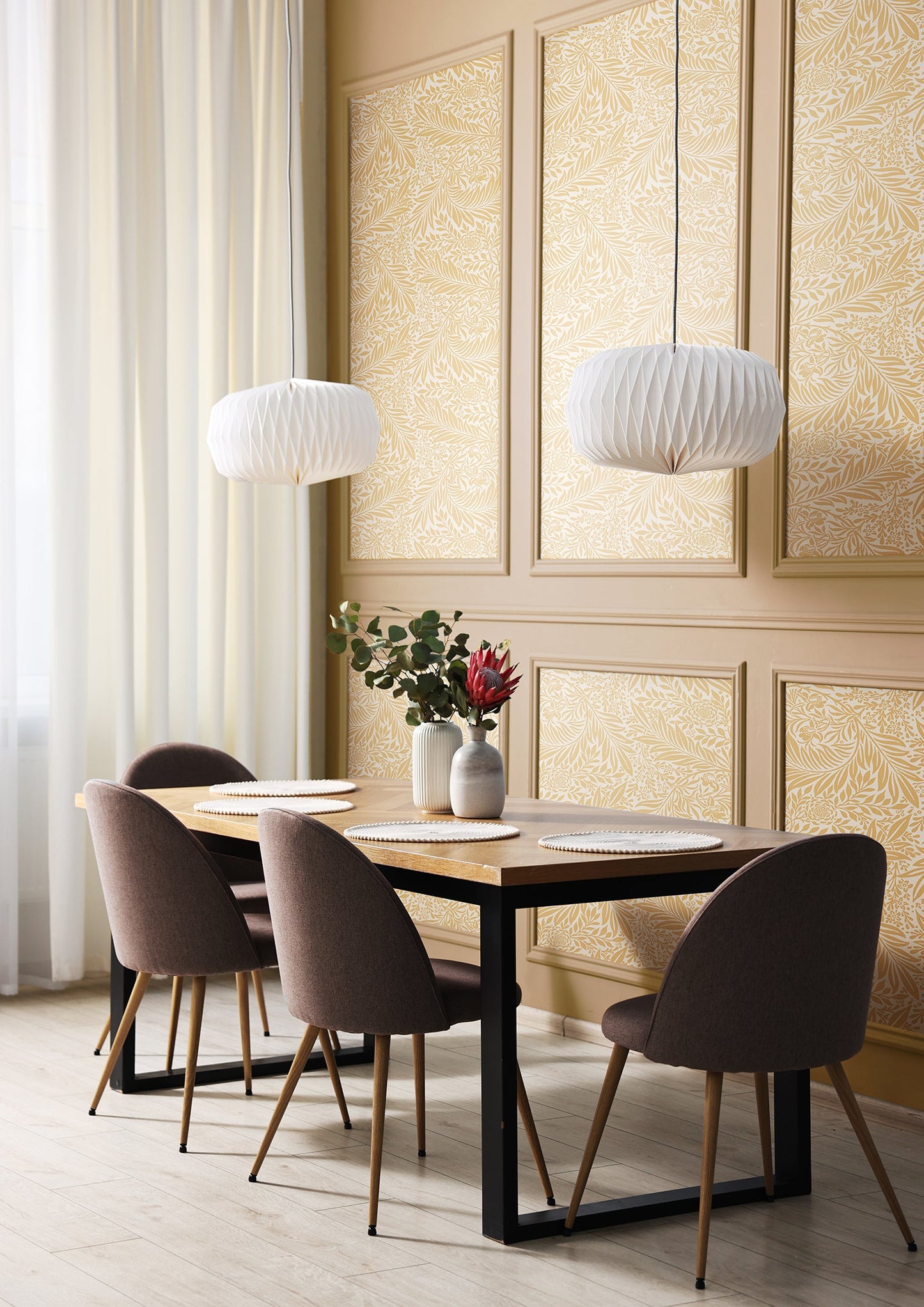 Hoopla Walls Leaf Vine Butter