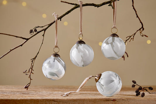 Nkuku Lohara Baubles White (Set Of 4)