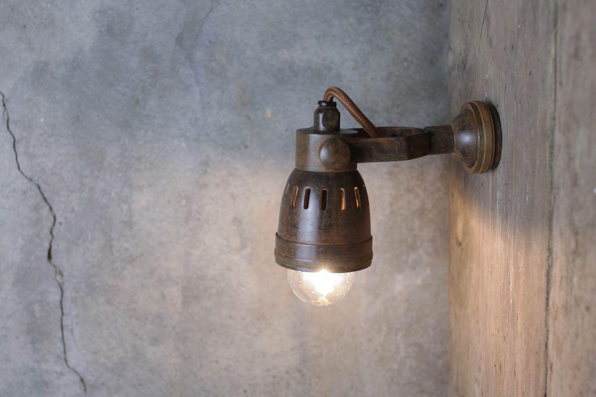 Nkuku Tabosa Brass Spot Light