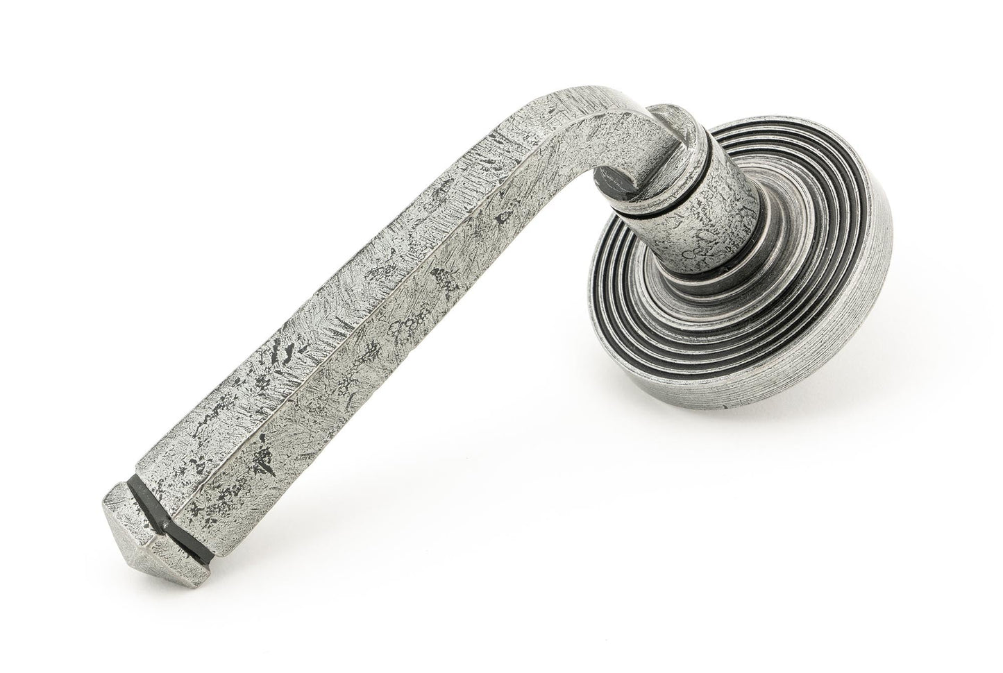 From The Anvil Avon Round Lever On Rose Set (Unsprung)