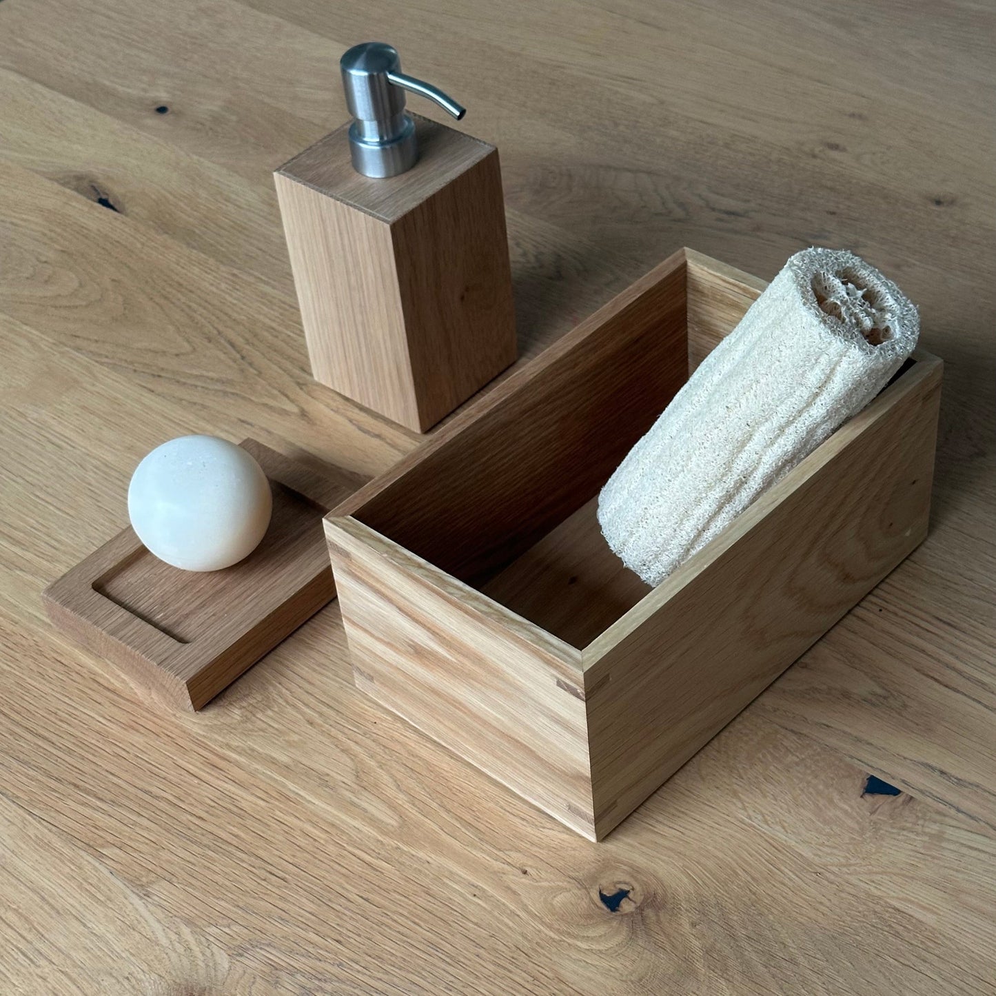 Wireworks Mezza Soap Dish Oak