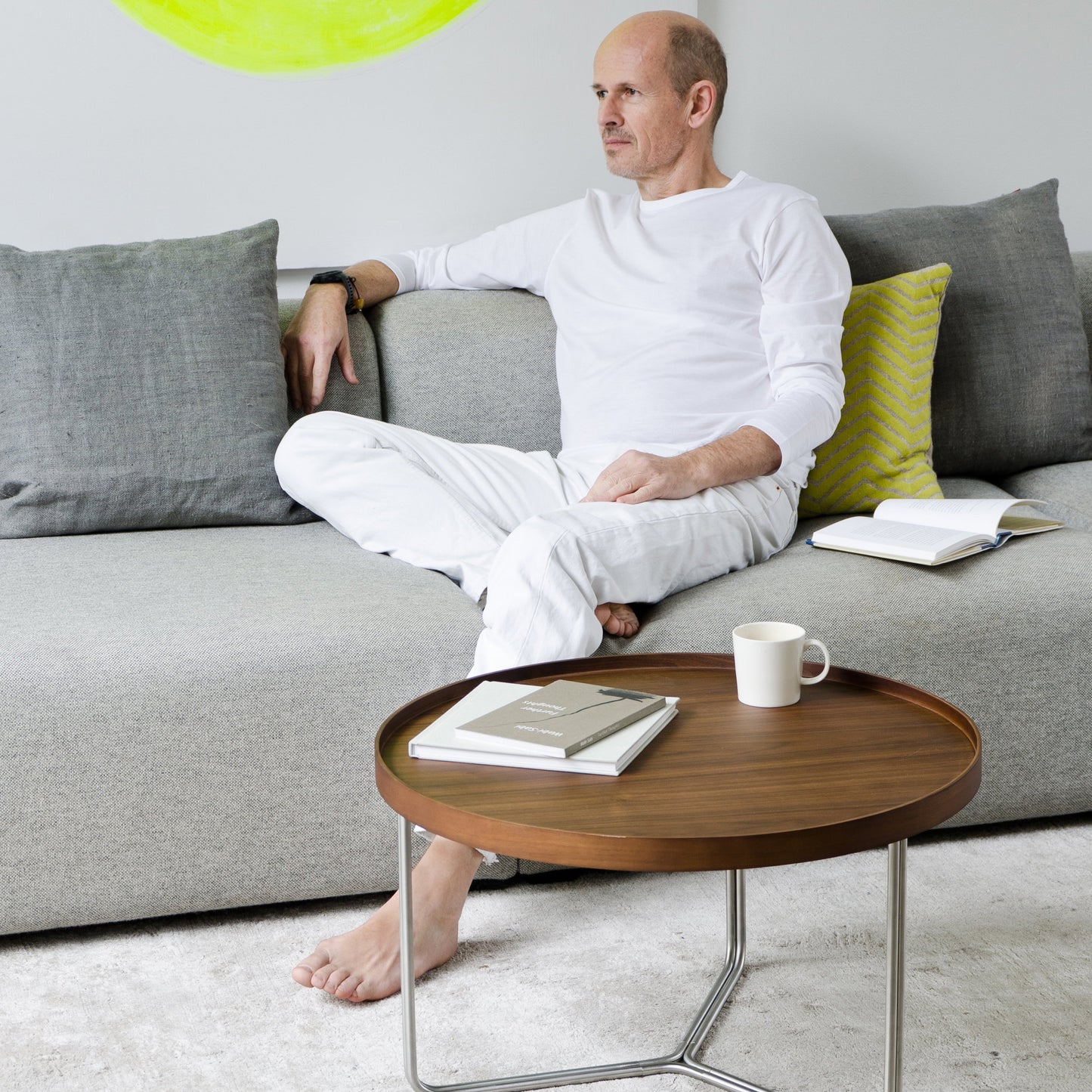 Wireworks Round Table Dt66 Walnut